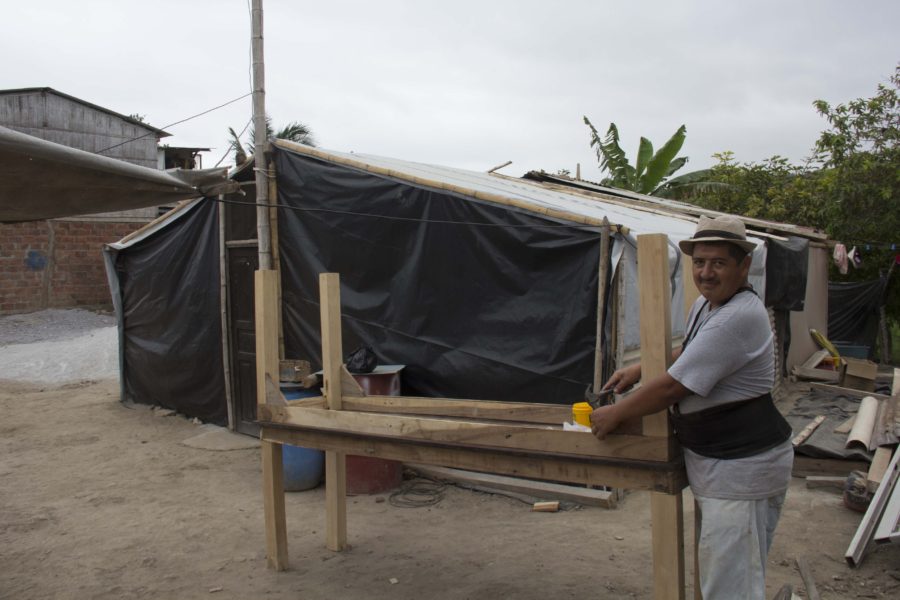 NRS Relief_tarpaulin distribution_ecuador