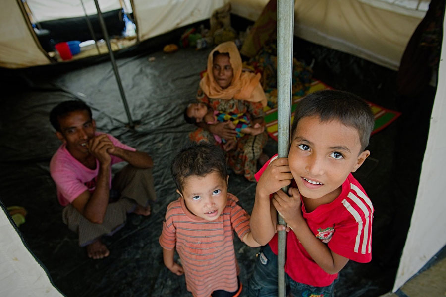NRS Relief provide tents to Rohingya refugees at Kutupalong Bangladesh
